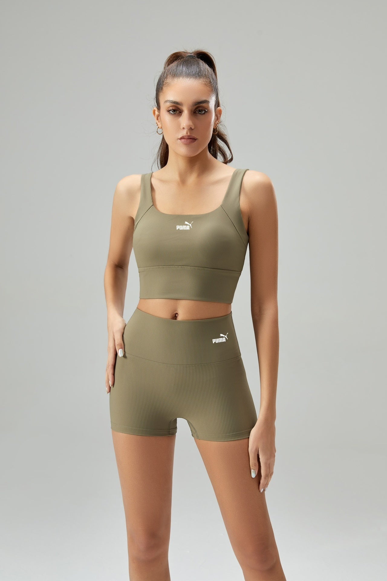Conjunto Fitness Feminino Top + Short • Compressão Leve • Estilo Seamless