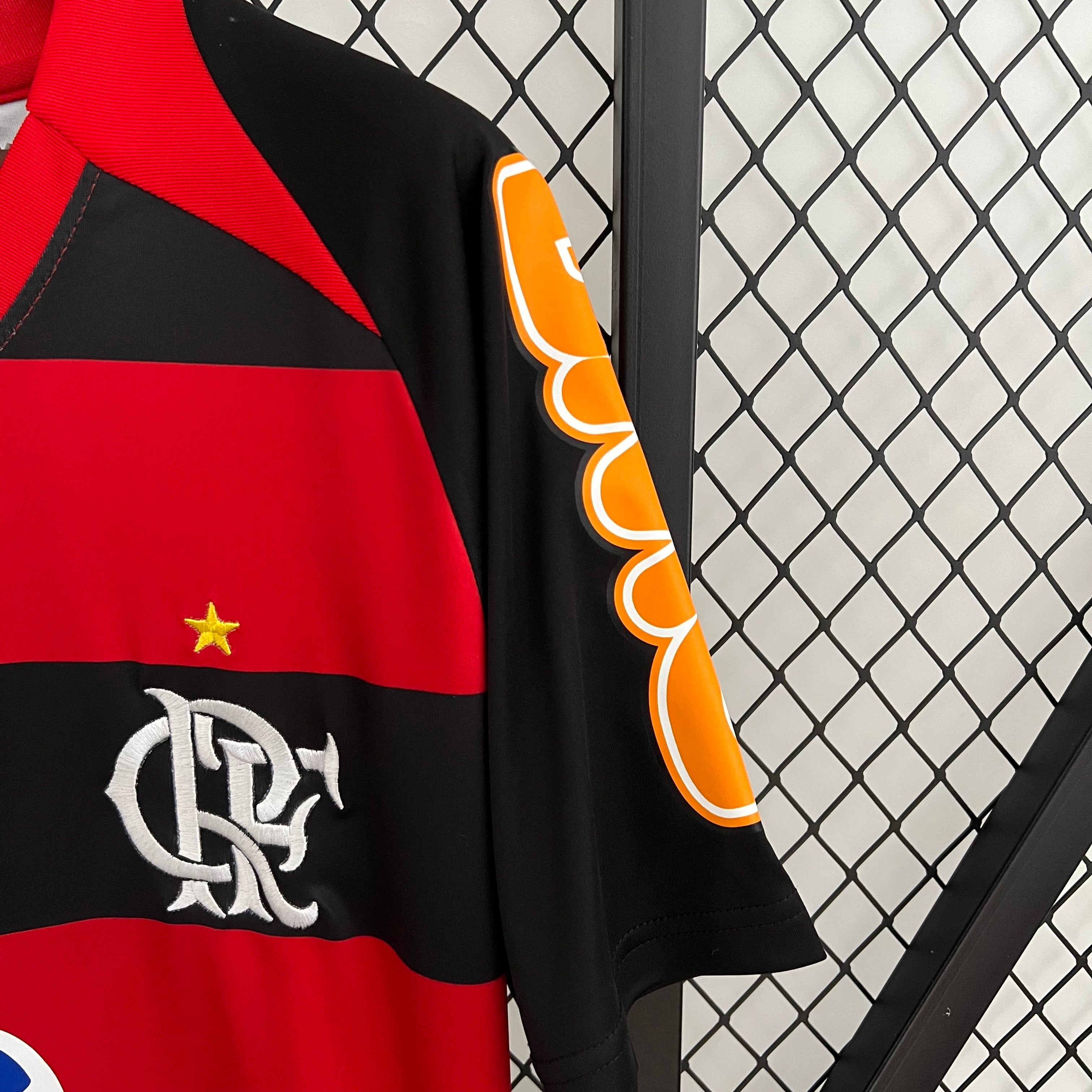 Camisa Retrô Flamengo 2010 – Torcedor Rubro-Negro