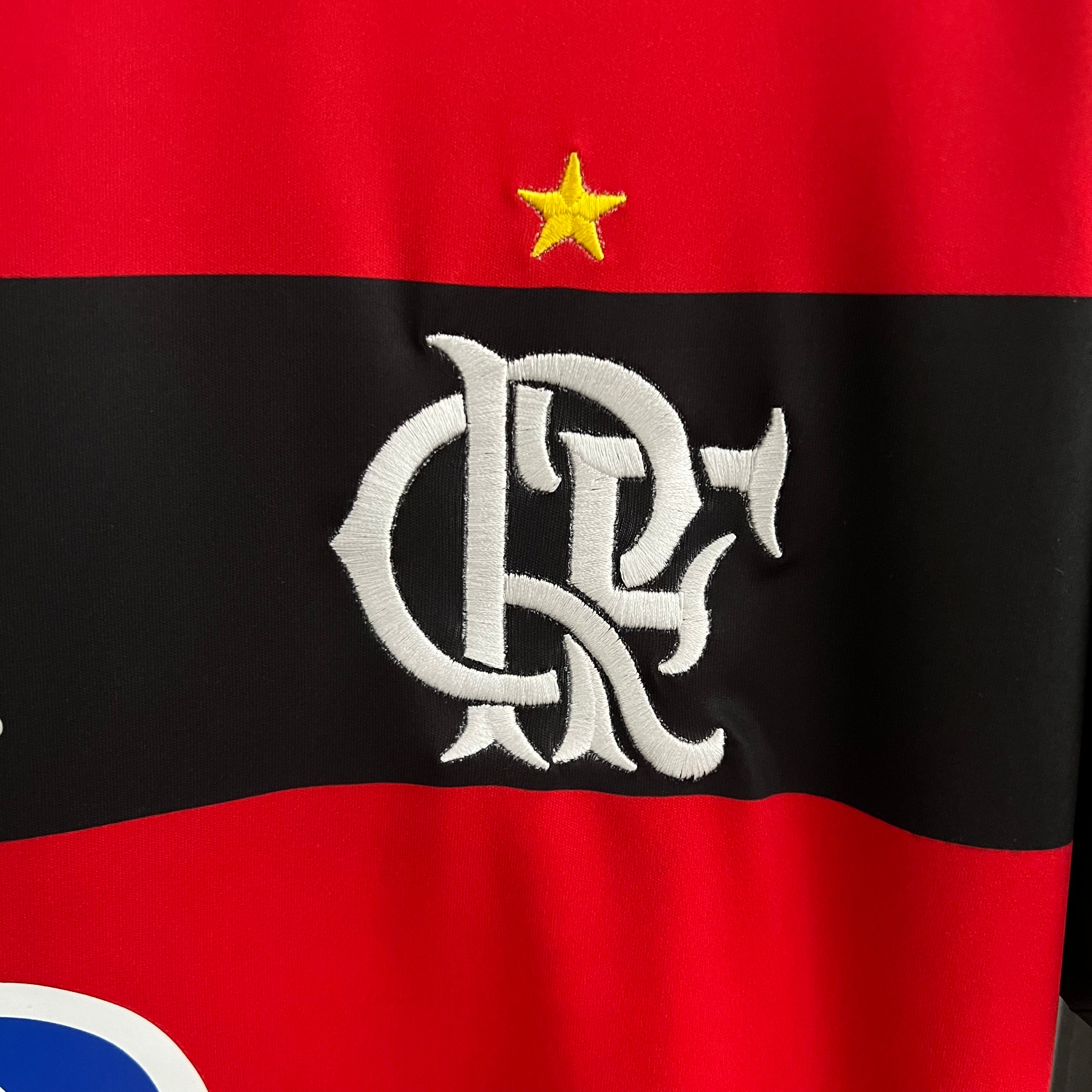 Camisa Retrô Flamengo 2010 – Torcedor Rubro-Negro